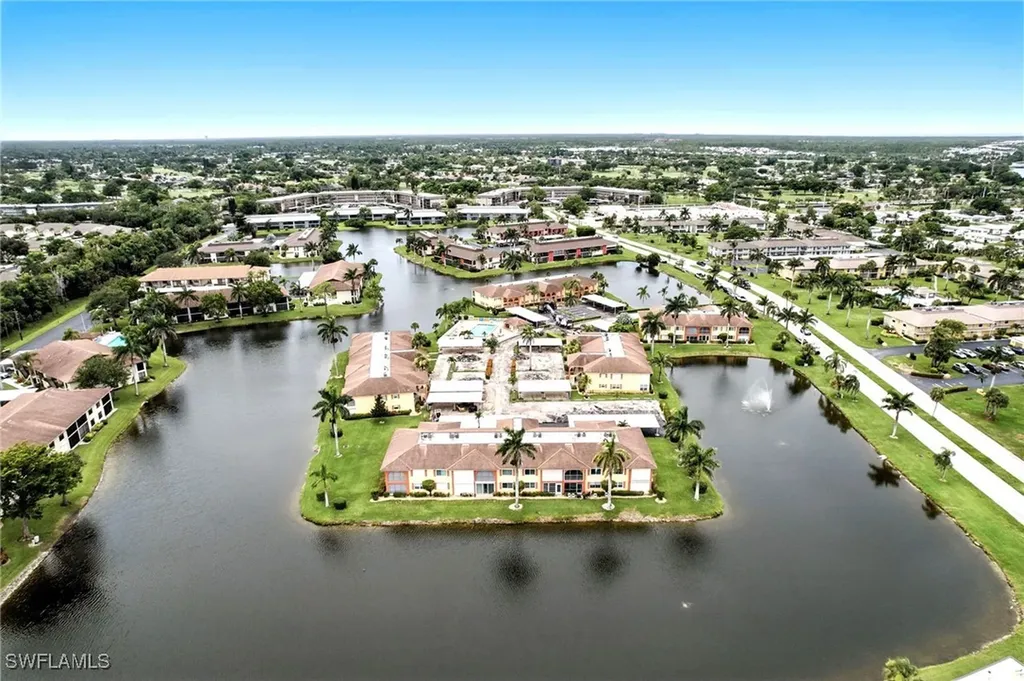 366 Charlemagne Boulevard Naples FL 34112