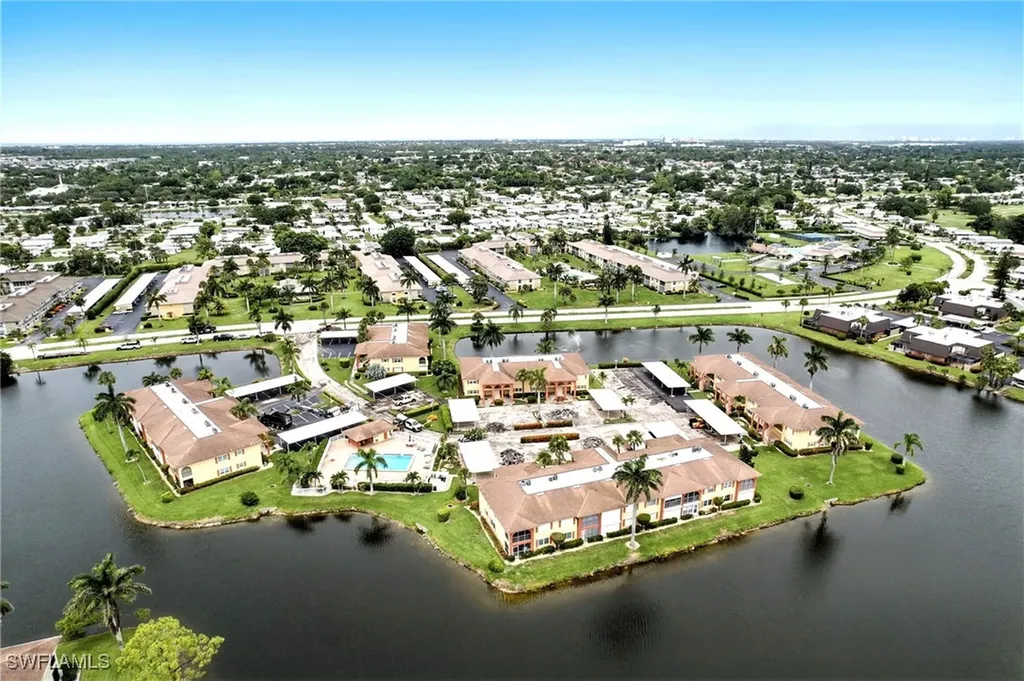 366 Charlemagne Boulevard Naples FL 34112