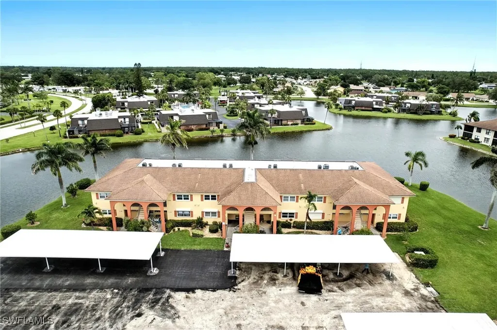 366 Charlemagne Boulevard Naples FL 34112