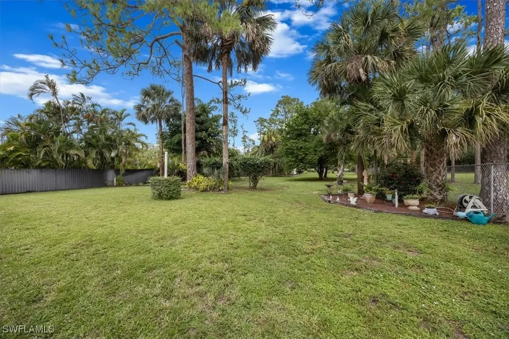 5881 Green Boulevard Naples FL 34116