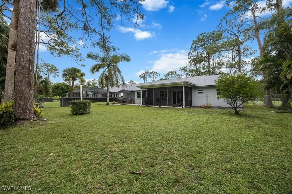 5881 Green Boulevard Naples FL 34116