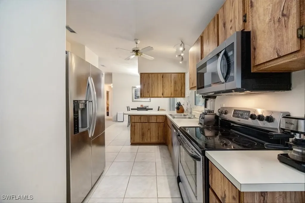 5881 Green Boulevard Naples FL 34116