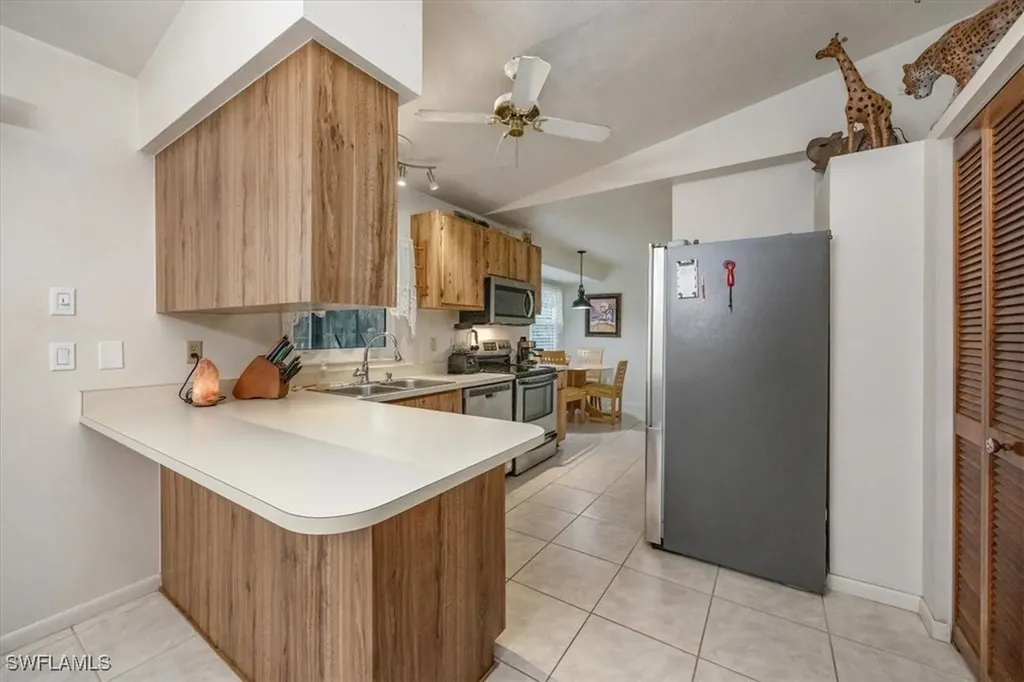 5881 Green Boulevard Naples FL 34116