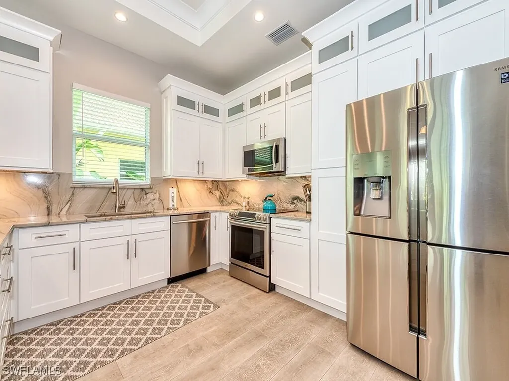 712 108th Avenue N Naples FL 34108