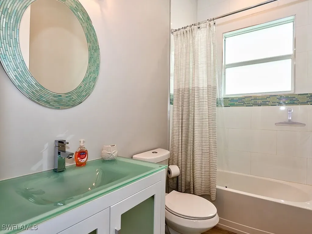712 108th Avenue N Naples FL 34108