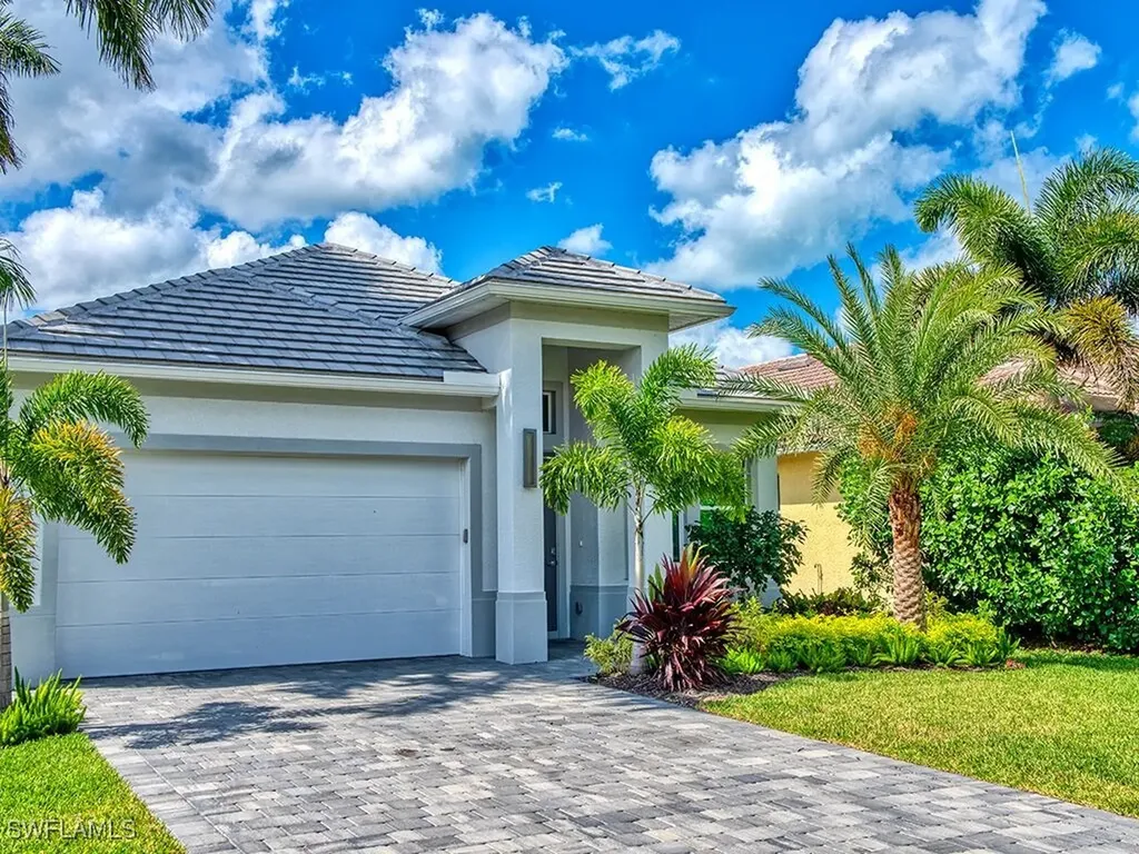 712 108th Avenue N Naples FL 34108