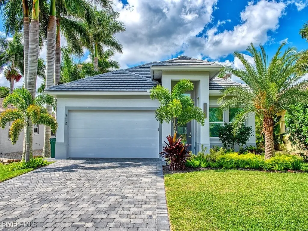 712 108th Avenue N Naples FL 34108