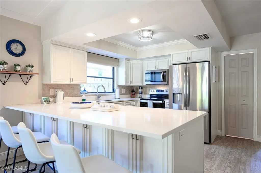672 100th Avenue Naples FL 34108