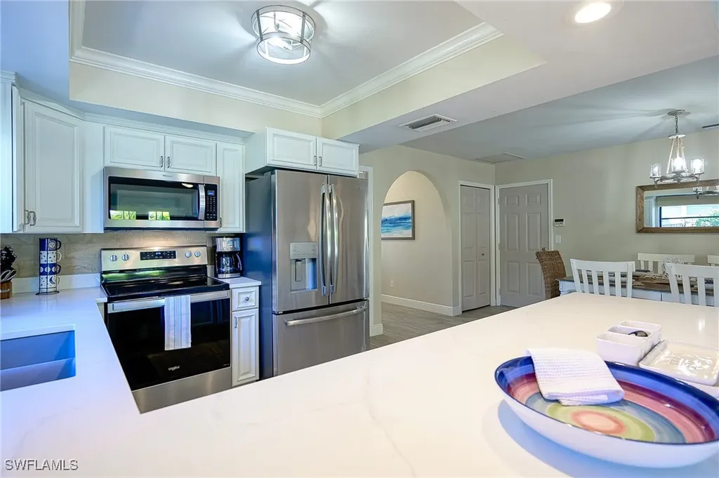 672 100th Avenue Naples FL 34108