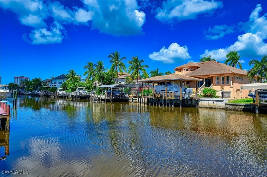 343 Conners Avenue Naples FL 34108