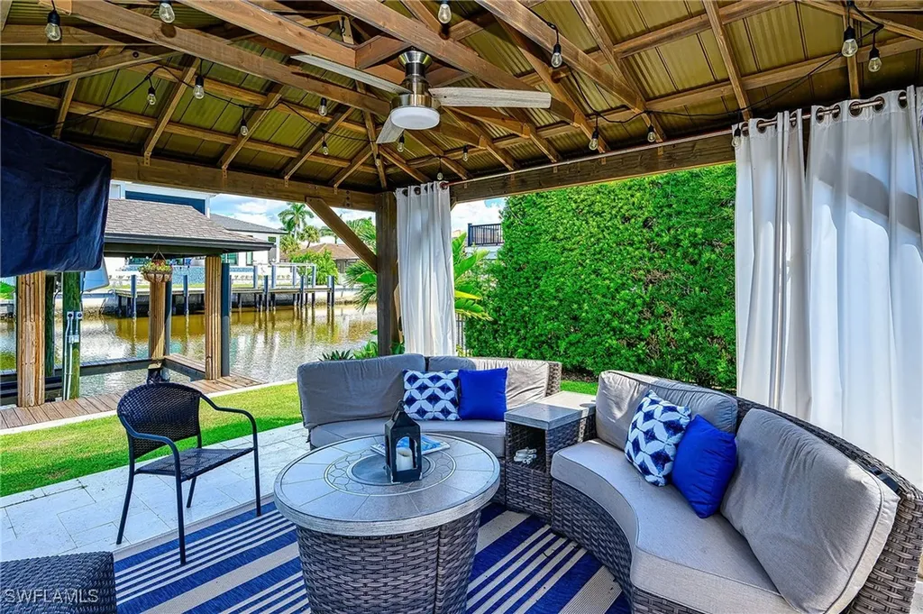 343 Conners Avenue Naples FL 34108