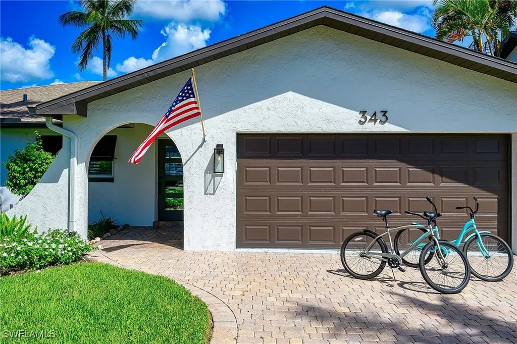 343 Conners Avenue Naples FL 34108