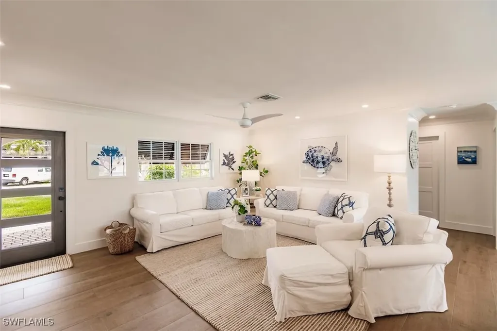343 Conners Avenue Naples FL 34108