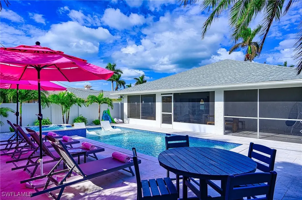690 100th Avenue N Naples FL 34108
