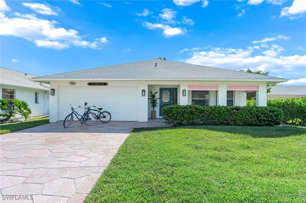 690 100th Avenue N Naples FL 34108