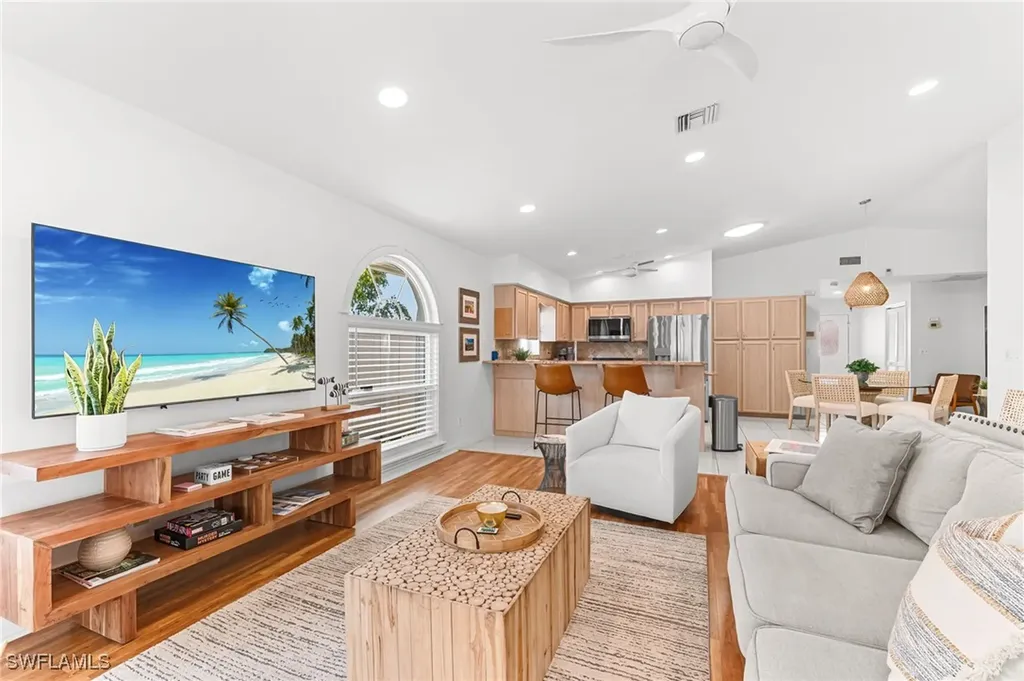 690 100th Avenue N Naples FL 34108