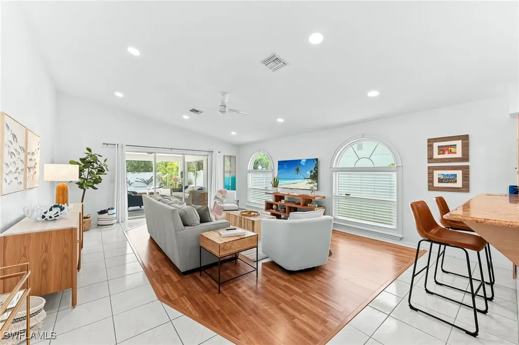 690 100th Avenue N Naples FL 34108