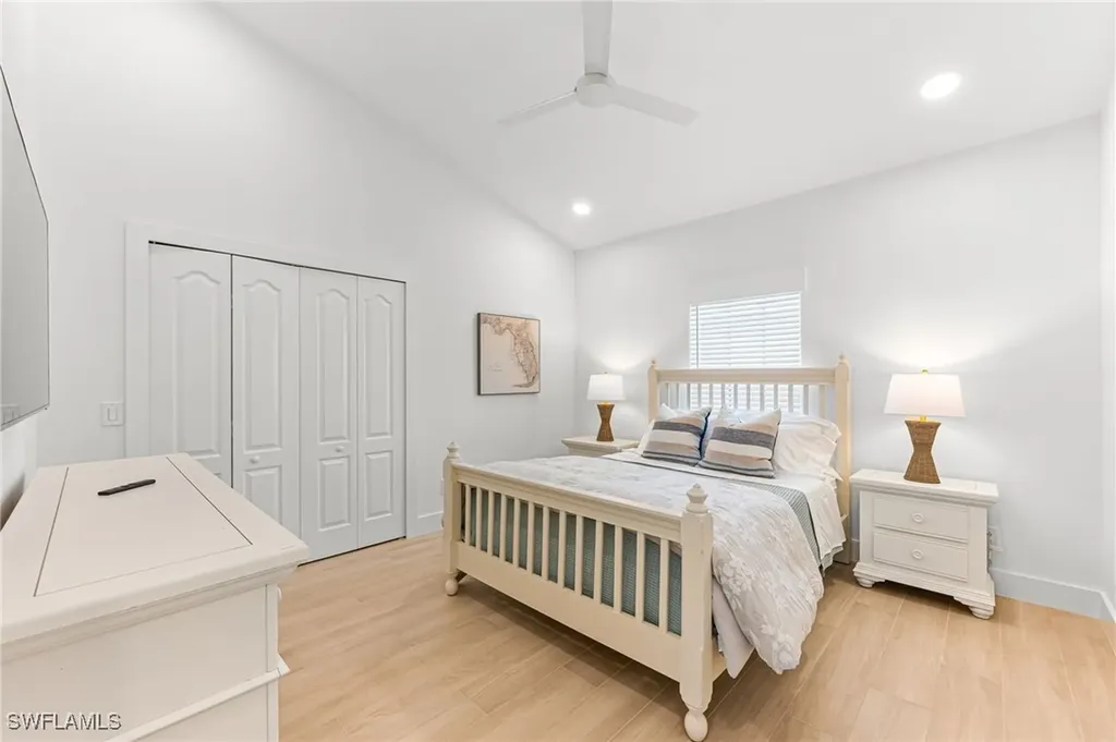 575 101st Avenue N Naples FL 34108
