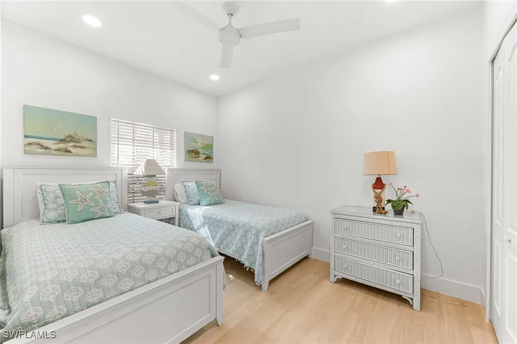 575 101st Avenue N Naples FL 34108