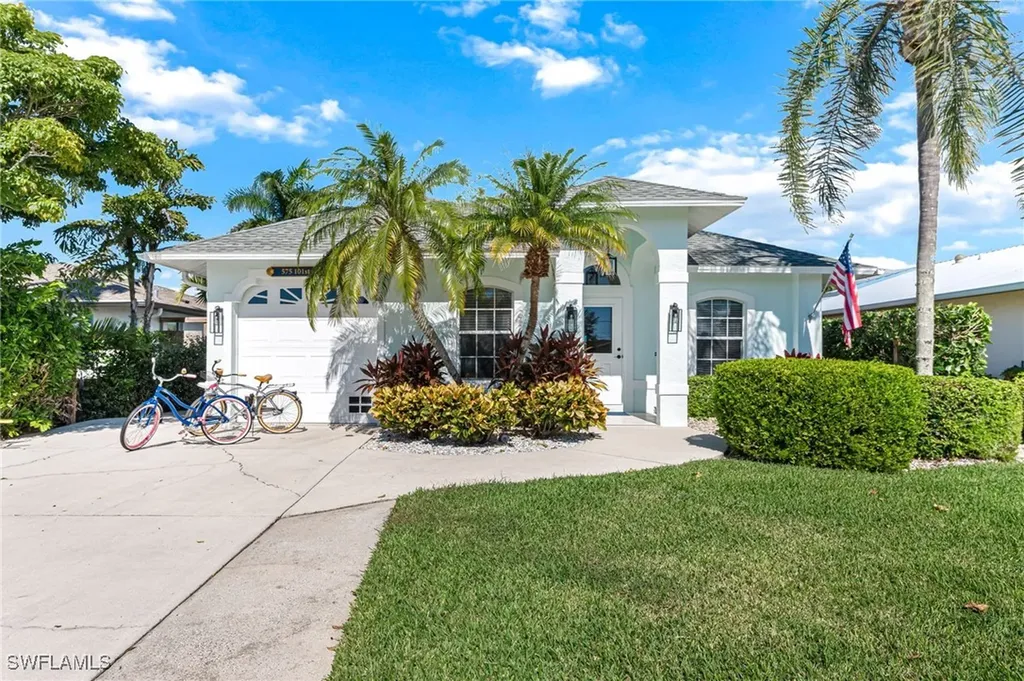 575 101st Avenue N Naples FL 34108