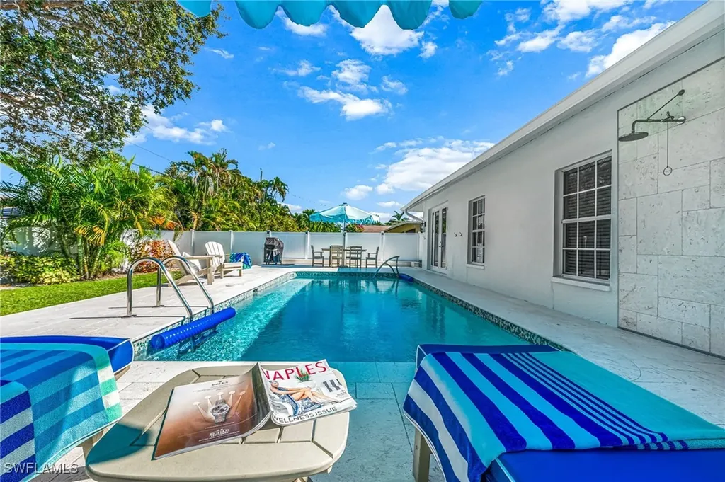 575 101st Avenue N Naples FL 34108