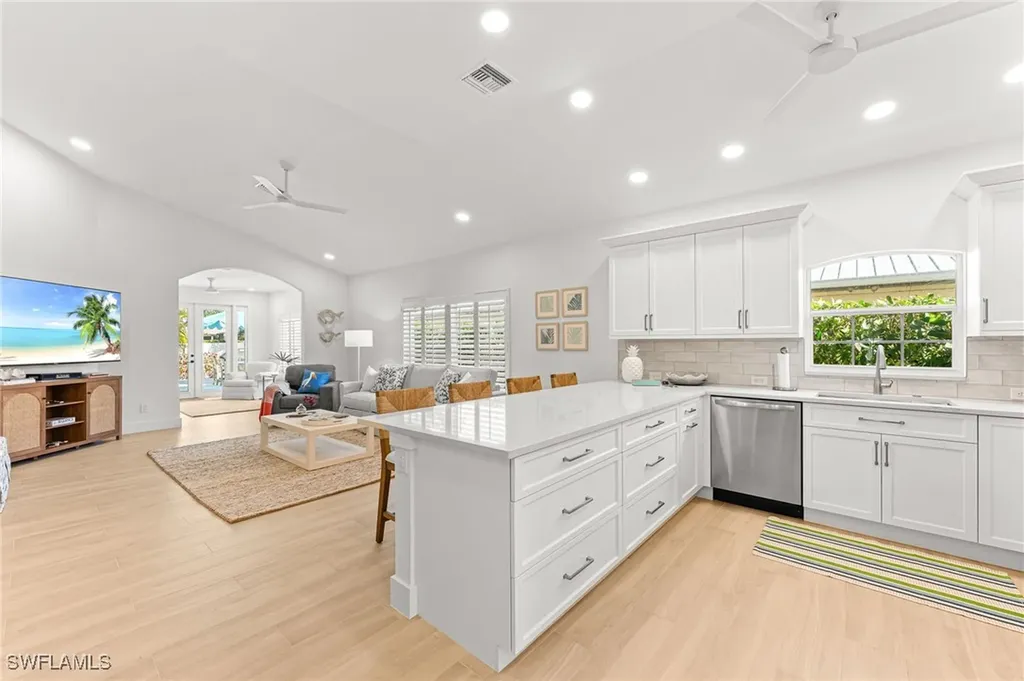 575 101st Avenue N Naples FL 34108
