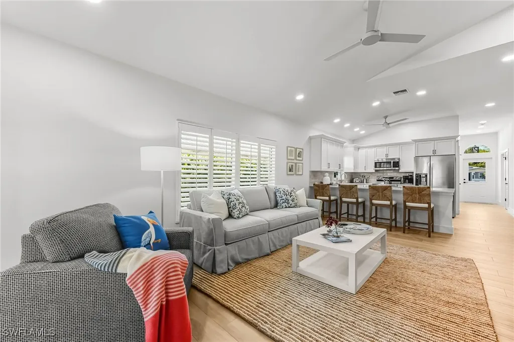 575 101st Avenue N Naples FL 34108