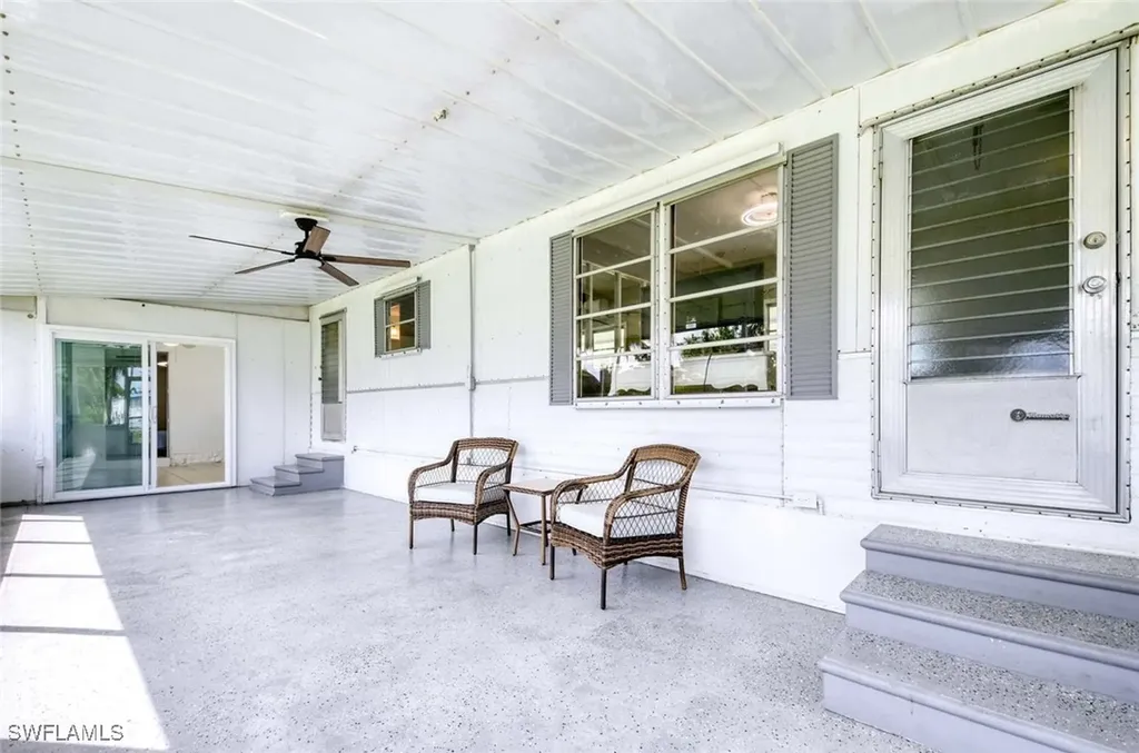 9 Sonderhen Circle Naples FL 34114