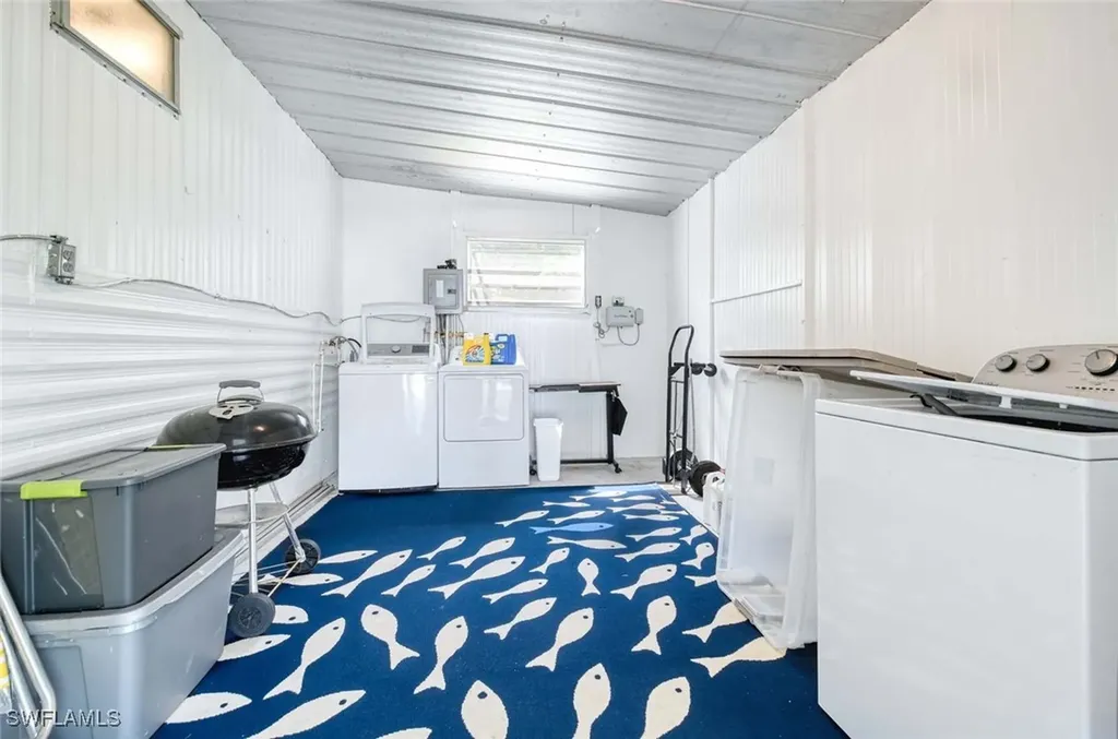 9 Sonderhen Circle Naples FL 34114