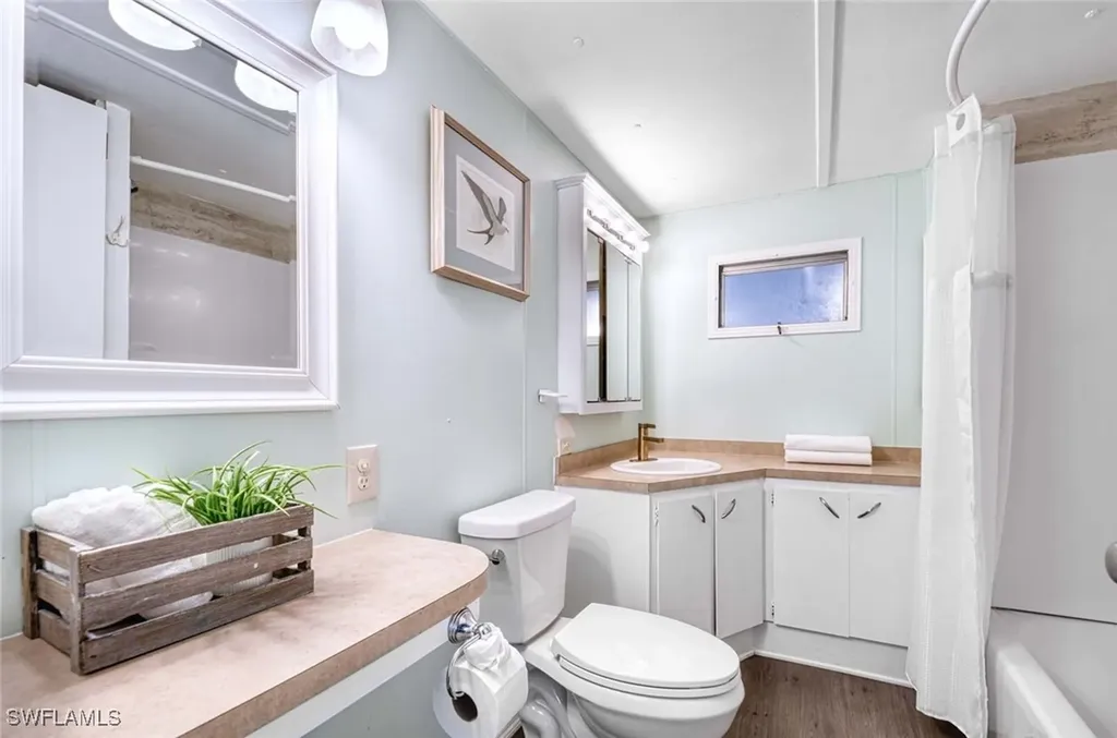 9 Sonderhen Circle Naples FL 34114