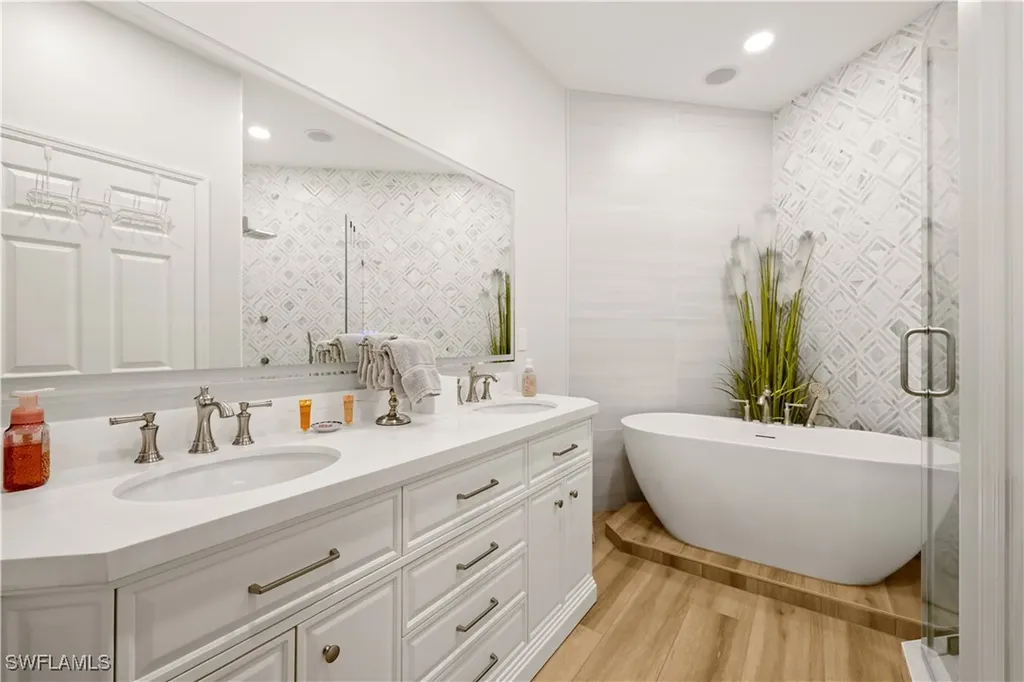 2180 Arielle Drive Naples FL 34109