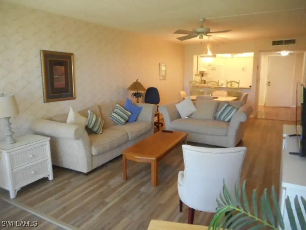 1086 Forest Lakes Drive Naples FL 34105