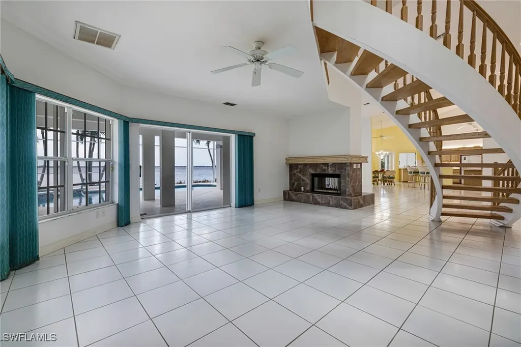 2428 SE 28th Street Cape Coral FL 33904