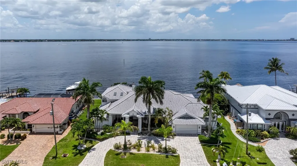 2428 SE 28th Street Cape Coral FL 33904