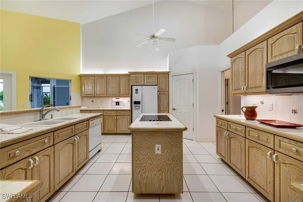 2428 SE 28th Street Cape Coral FL 33904