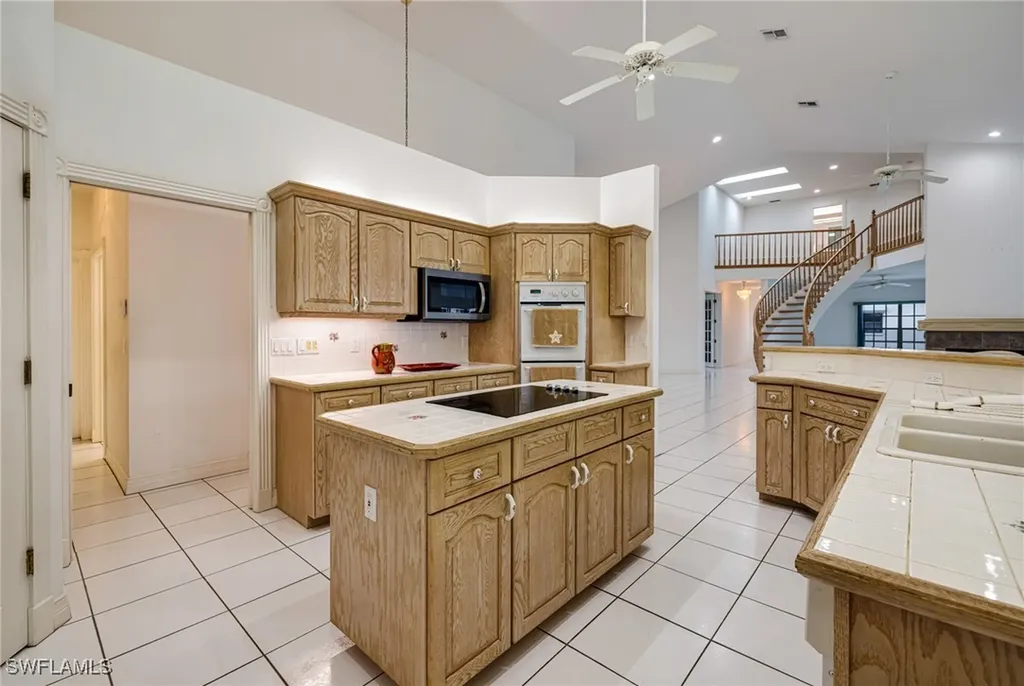 2428 SE 28th Street Cape Coral FL 33904