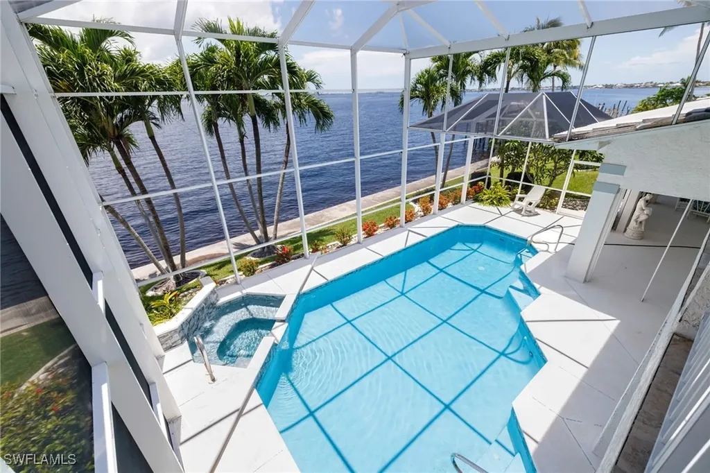 2428 SE 28th Street Cape Coral FL 33904