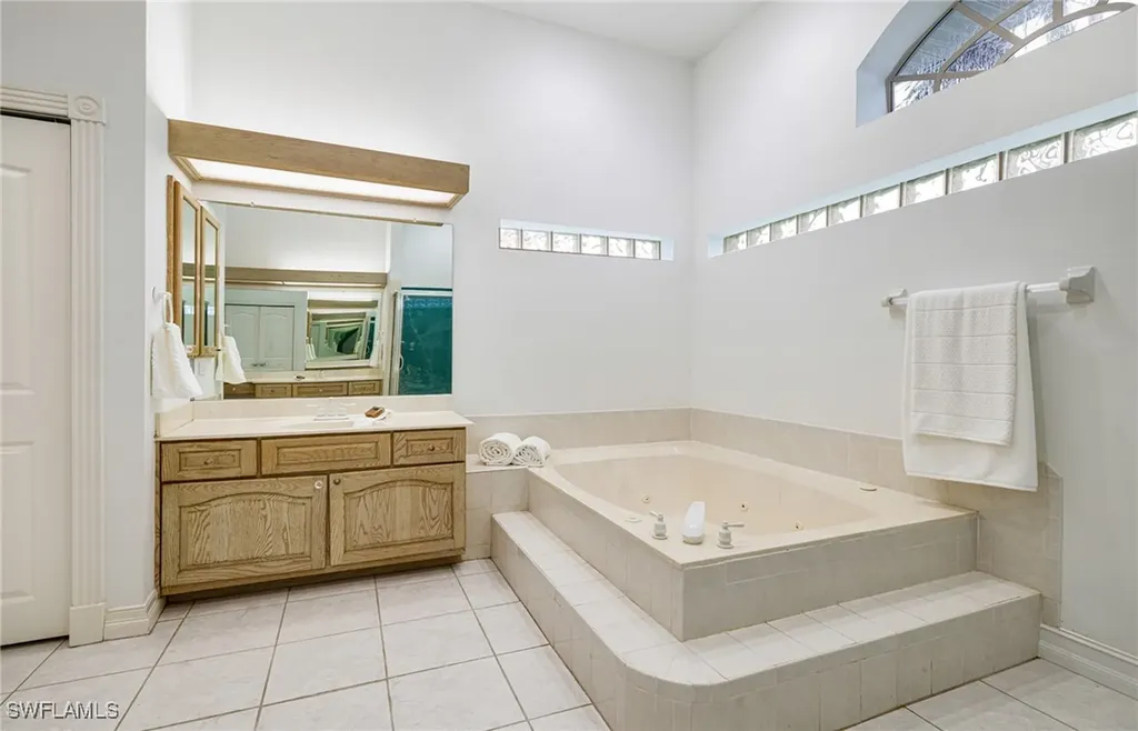 2428 SE 28th Street Cape Coral FL 33904
