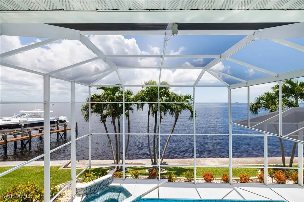 2428 SE 28th Street Cape Coral FL 33904