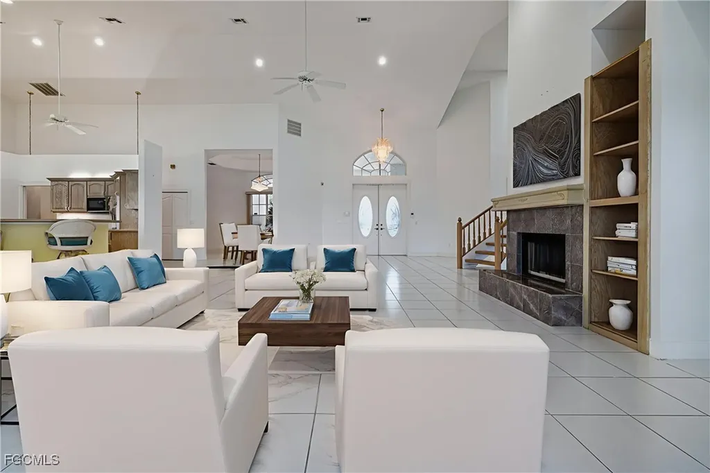 2428 SE 28th Street Cape Coral FL 33904