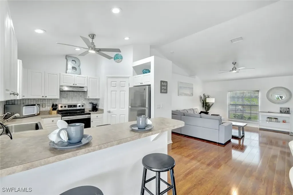 2301 SW 15th Place Cape Coral FL 33991