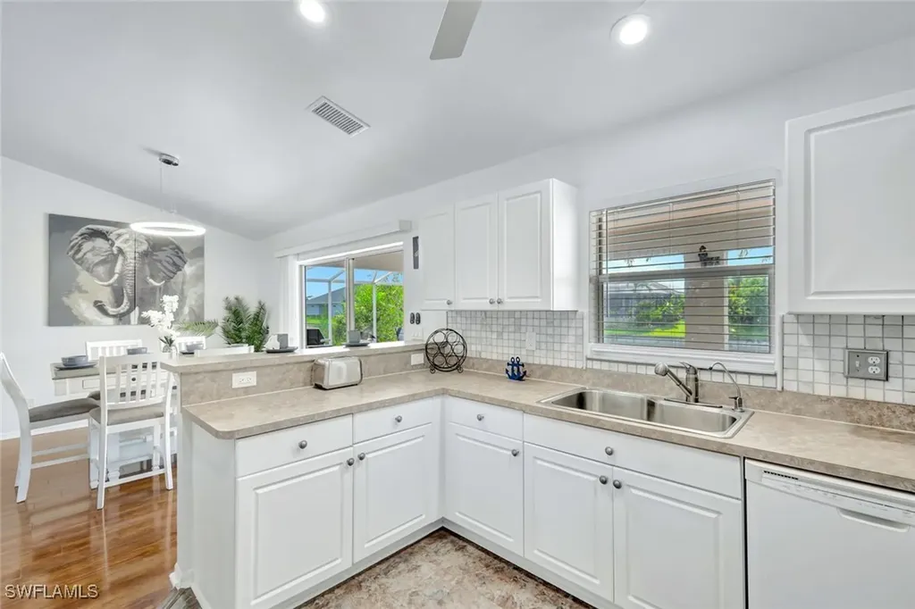2301 SW 15th Place Cape Coral FL 33991