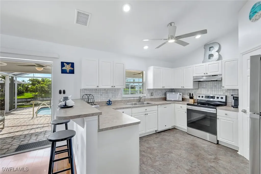 2301 SW 15th Place Cape Coral FL 33991