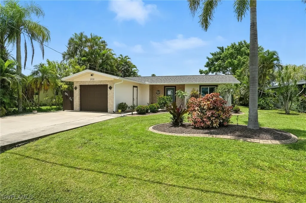 2131 Saint Croix Avenue Fort Myers FL 33905