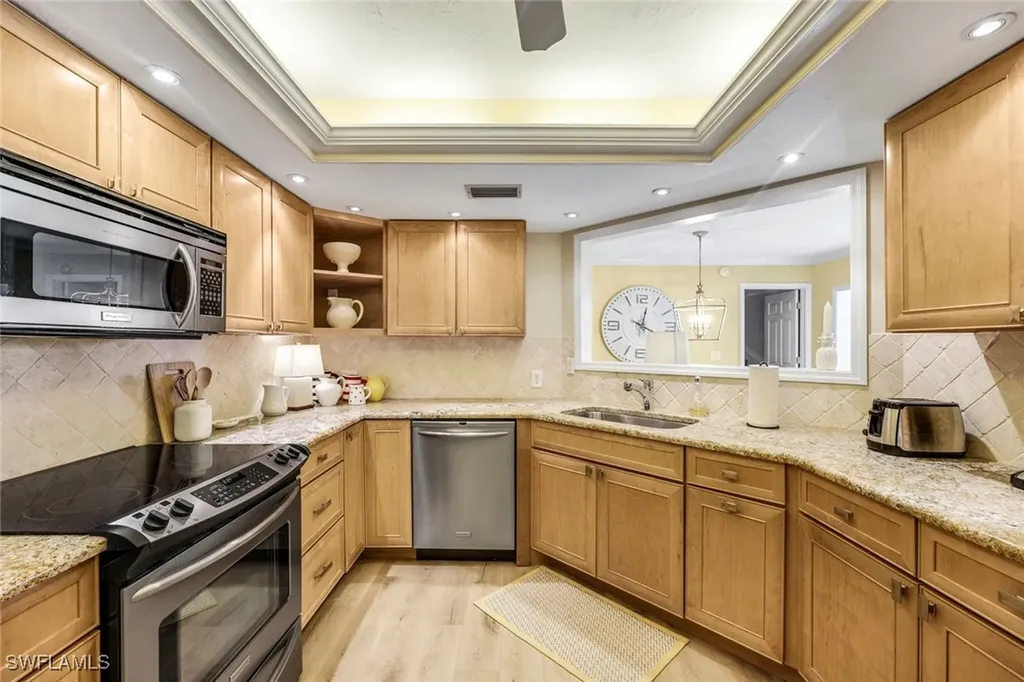 6515 Valen Way Naples FL 34108