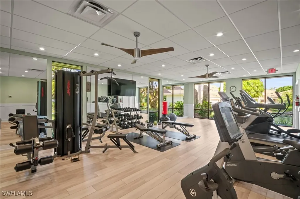 555 Park Shore Drive Naples FL 34103