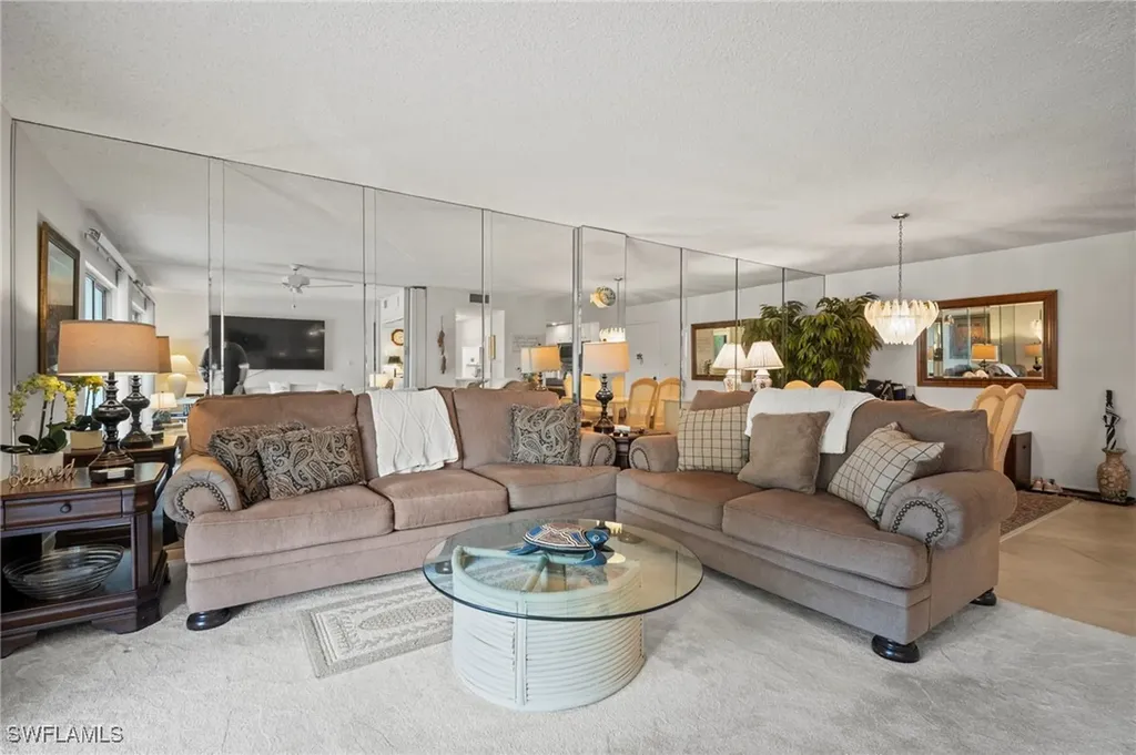 555 Park Shore Drive Naples FL 34103