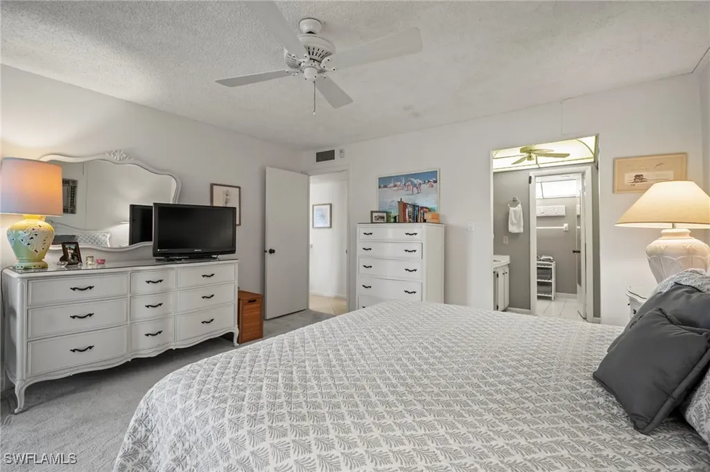 555 Park Shore Drive Naples FL 34103
