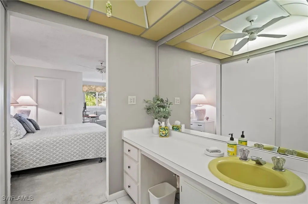 555 Park Shore Drive Naples FL 34103