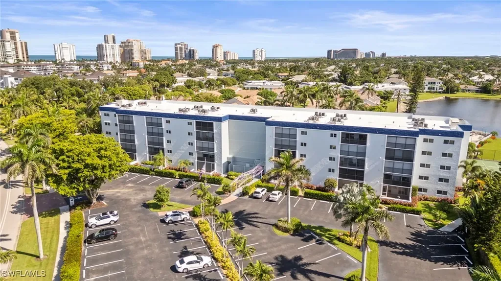 555 Park Shore Drive Naples FL 34103